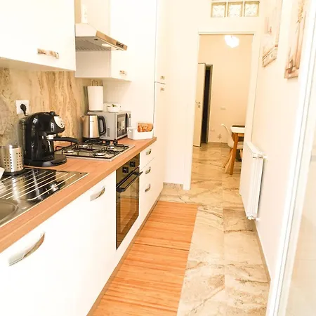 Apartment Luxury Rome By The Sea